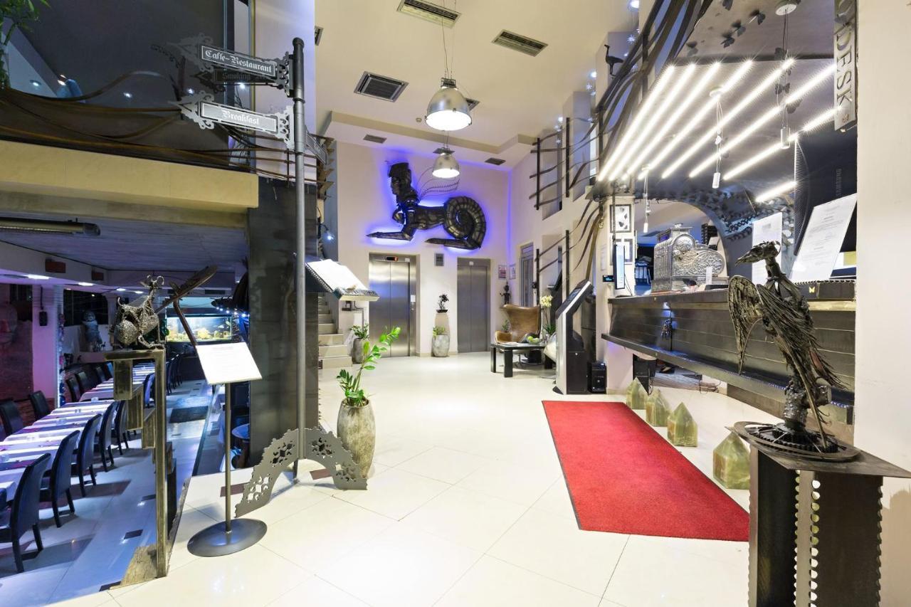 Design Hotel Mr. President Garni Belgrado Exterior foto
