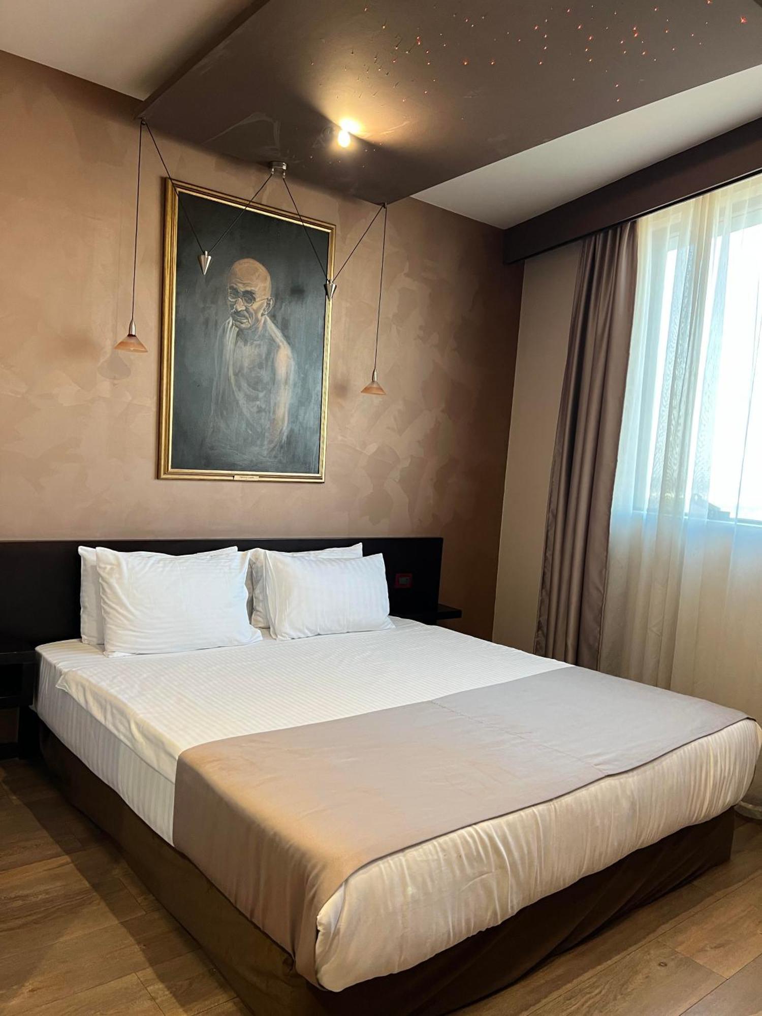 Design Hotel Mr. President Garni Belgrado Exterior foto